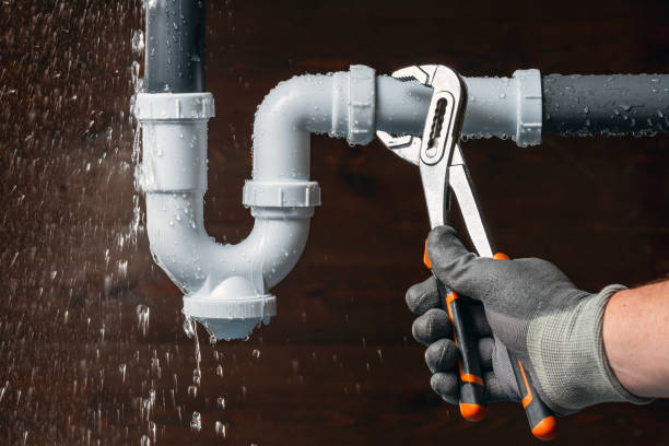 Professional Leak Detection technician working in Diboll, TX